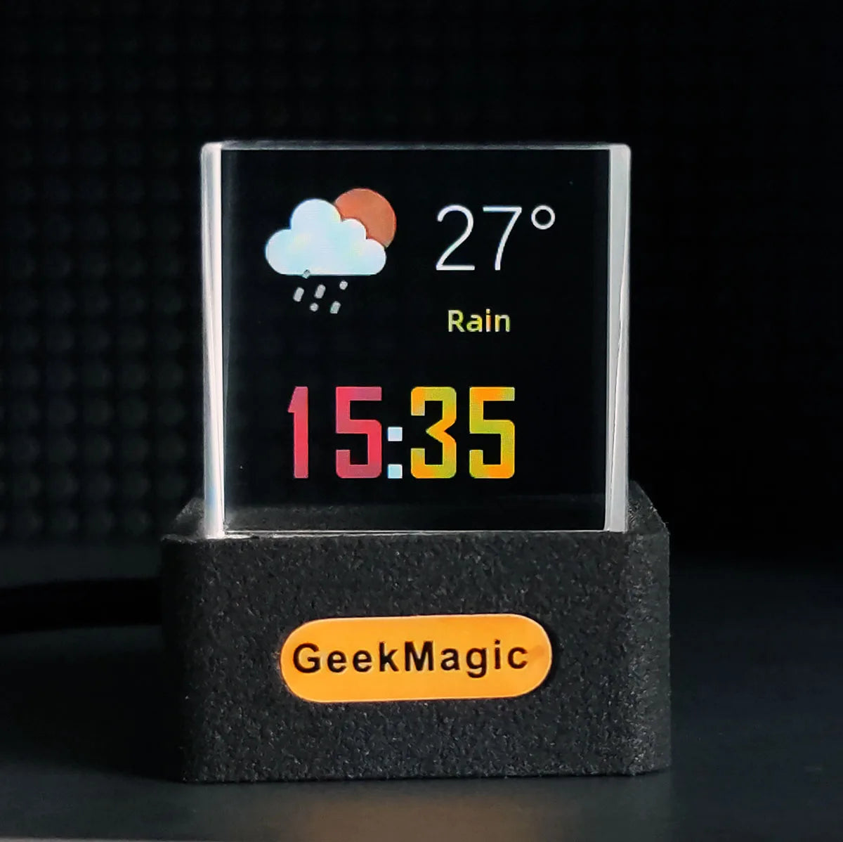 GIFTV™ Cube with holographic jellyfish animation