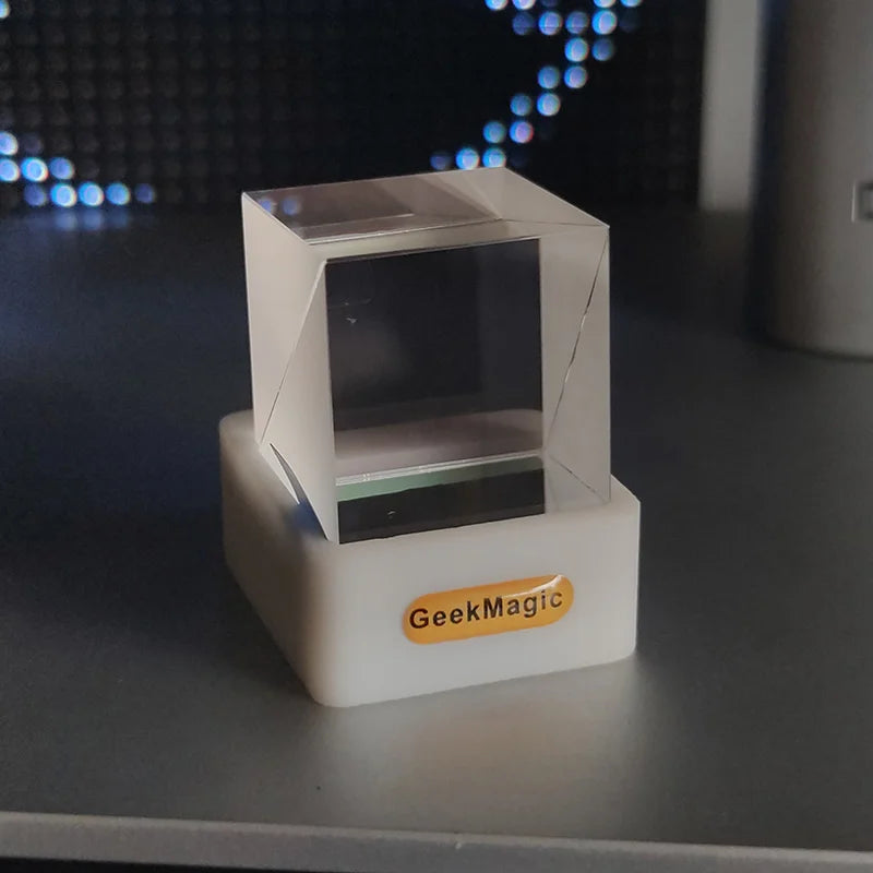 GIFTV™ Crystal Cube photo and weather display 01