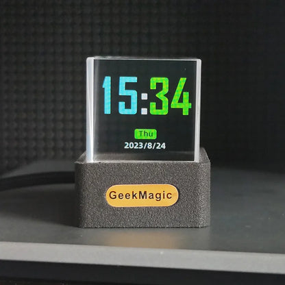 GIFTV™ Cube showing weather and time display 02